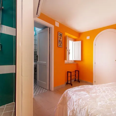 Daire Sleeps 4 Pool Air Con Wifi *