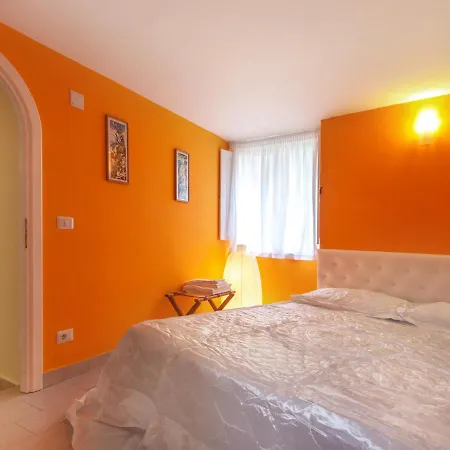 Sleeps 4 Pool Air Con Wifi
