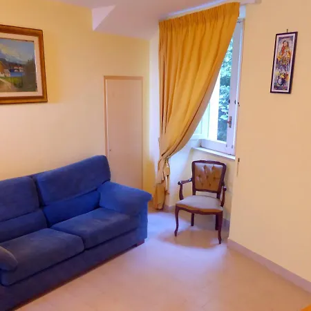 Sleeps 4 Pool Air Con Wifi *