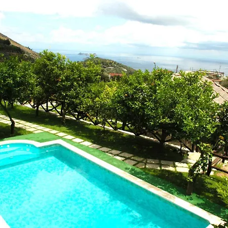Sleeps 4 Pool Air Con Wifi *